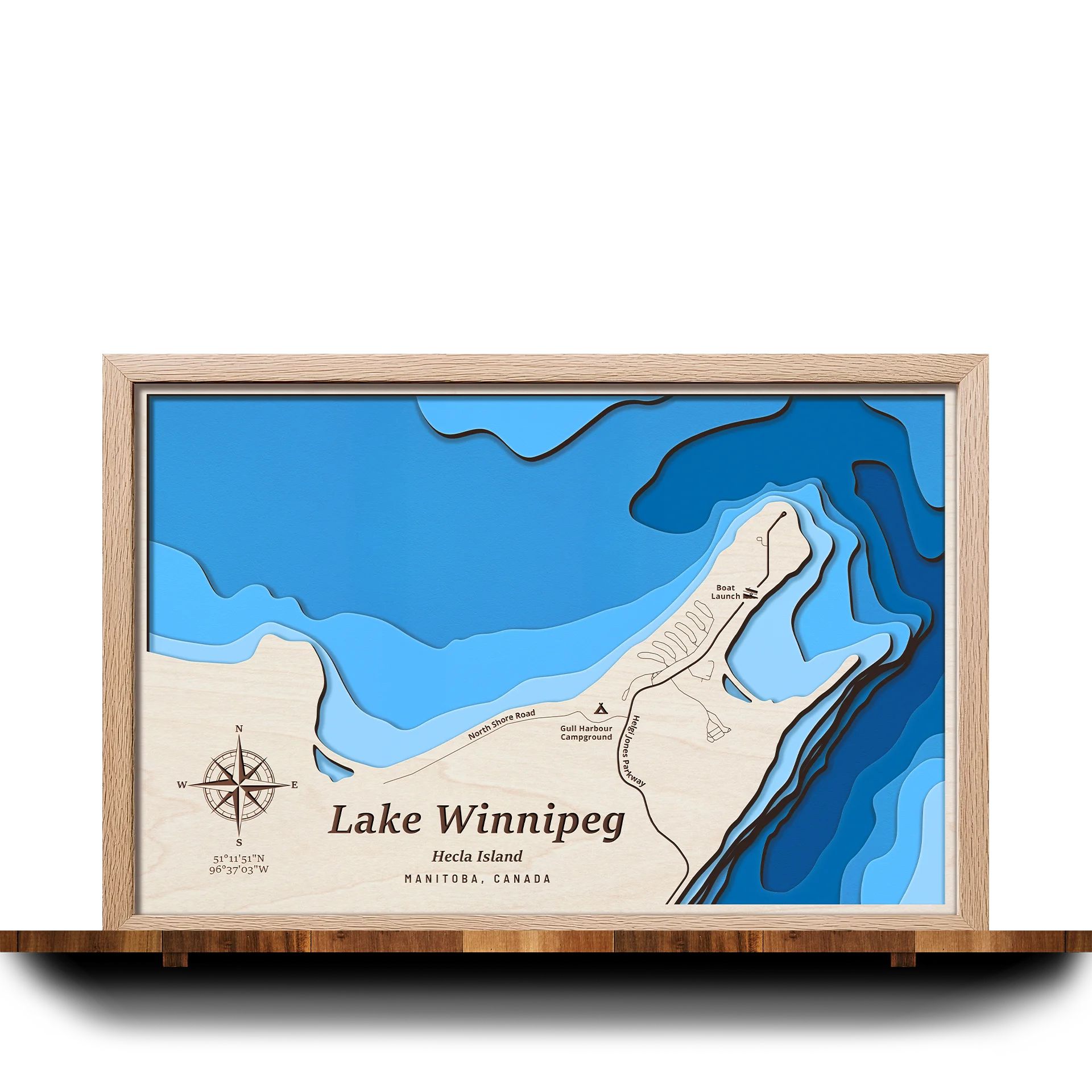 Handcrafted 3D wooden map of Lake Winnipeg (Hecla Island) Manitoba, 5 water levels and oak frame
